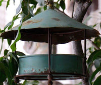 Antique Birdie Buffet – Elegant and Vintage Bird Feeder for Charming Garden Décor